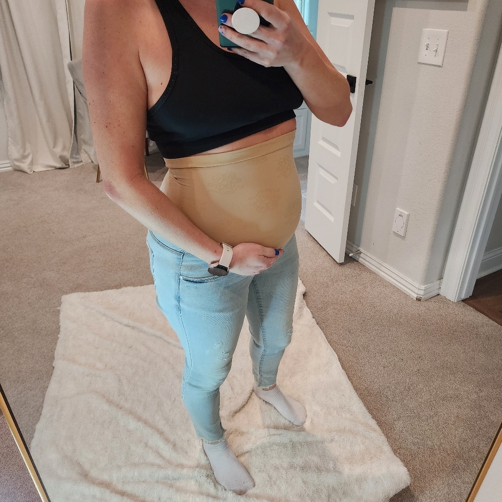 Jessica Simpson Maternity Light Denim Jeans with High Band, Size Small